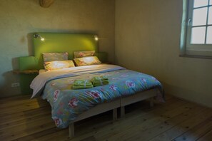 2 bedrooms, WiFi, bed sheets