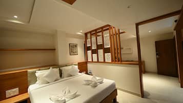 Desk, iron/ironing board, free WiFi, wheelchair access