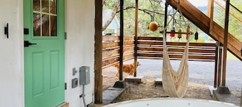 The Weekender | Hot Tub| Neskowin Village