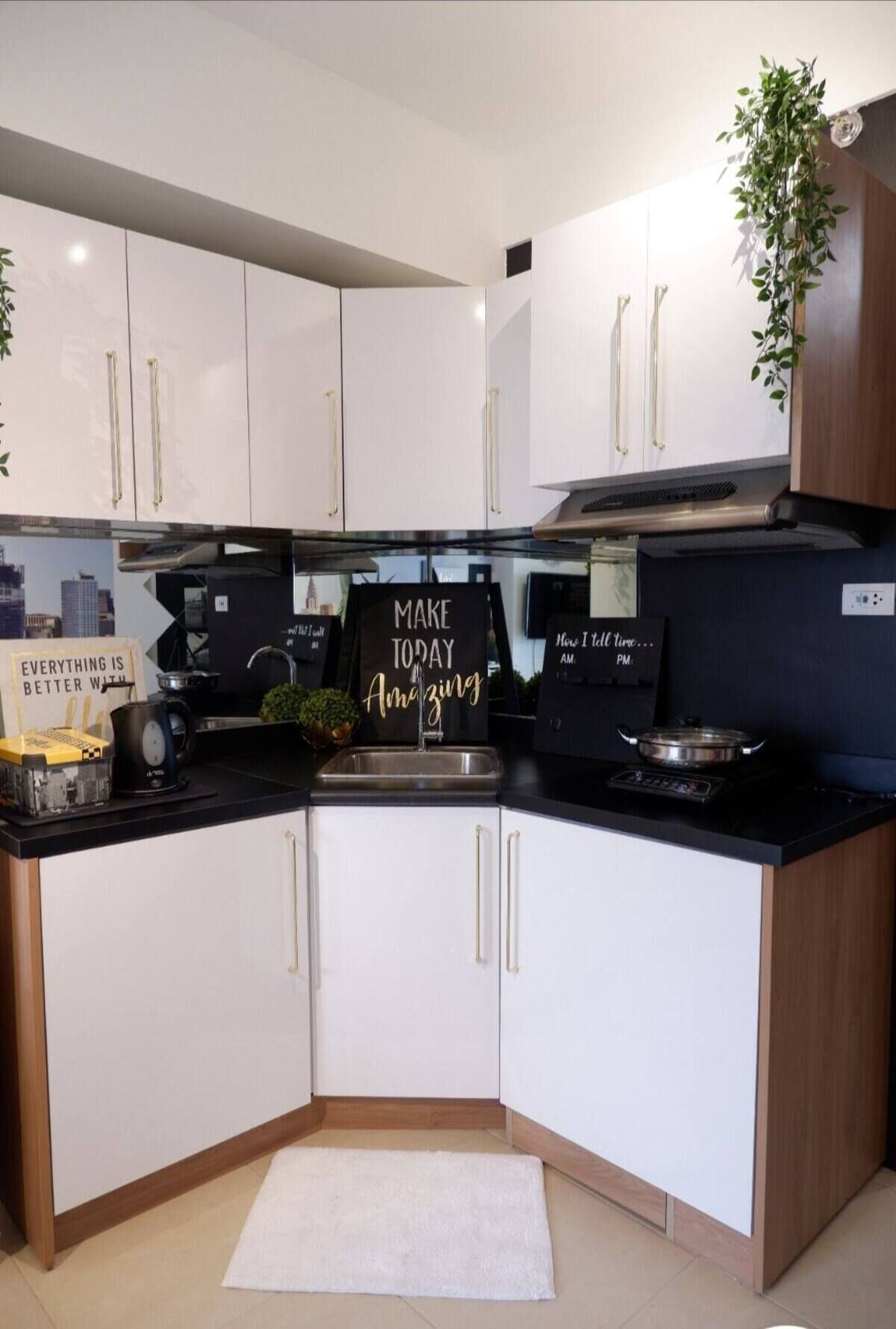 Fridge, microwave, stovetop, electric kettle