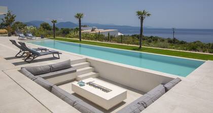 Villa Buddha newly built , calmness and endless sea view!