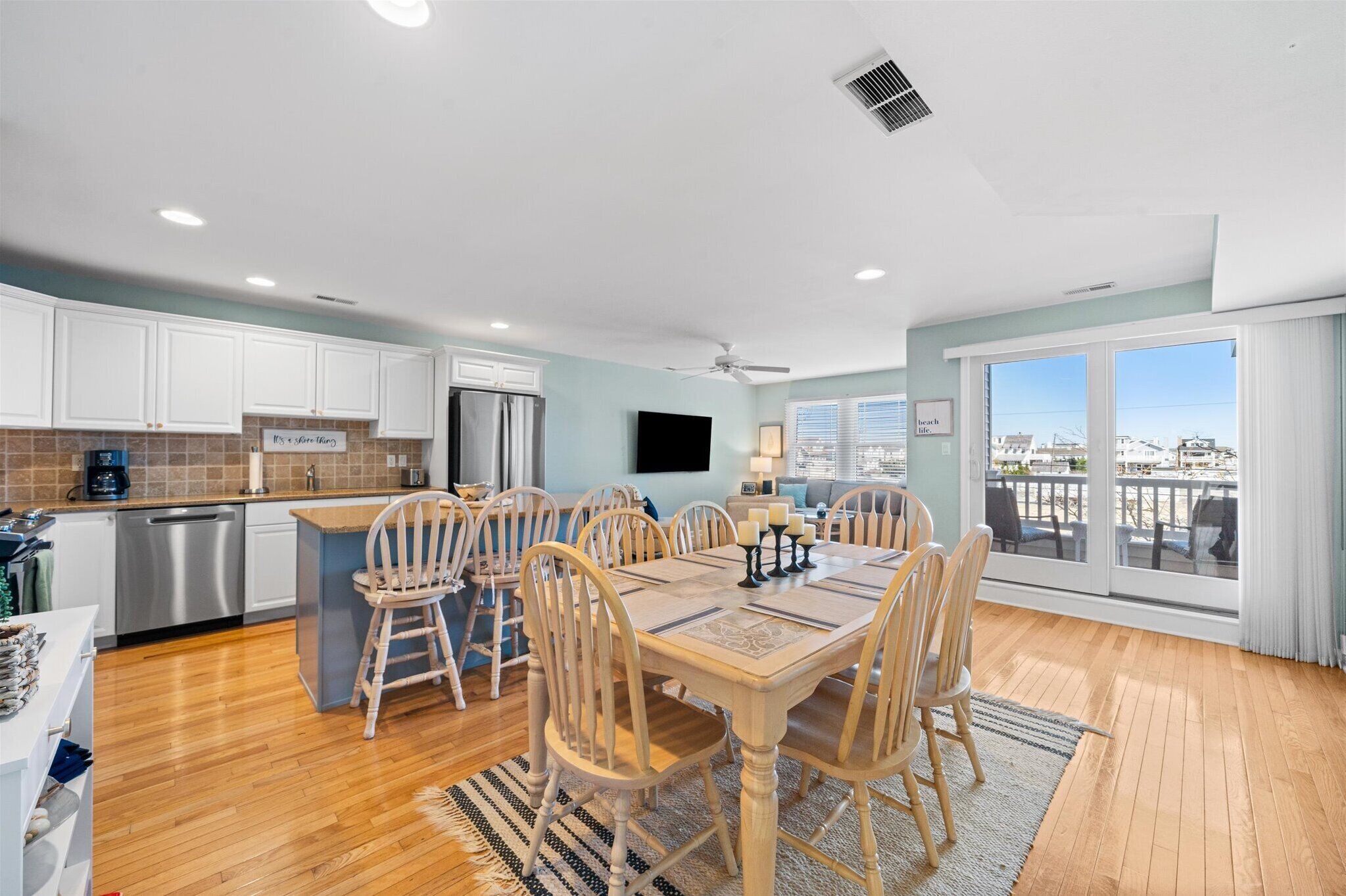 Spacious 3 bedroom 3 bath condo located in the heart of downtown Avalon.