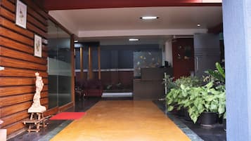 Quầy tiếp tân