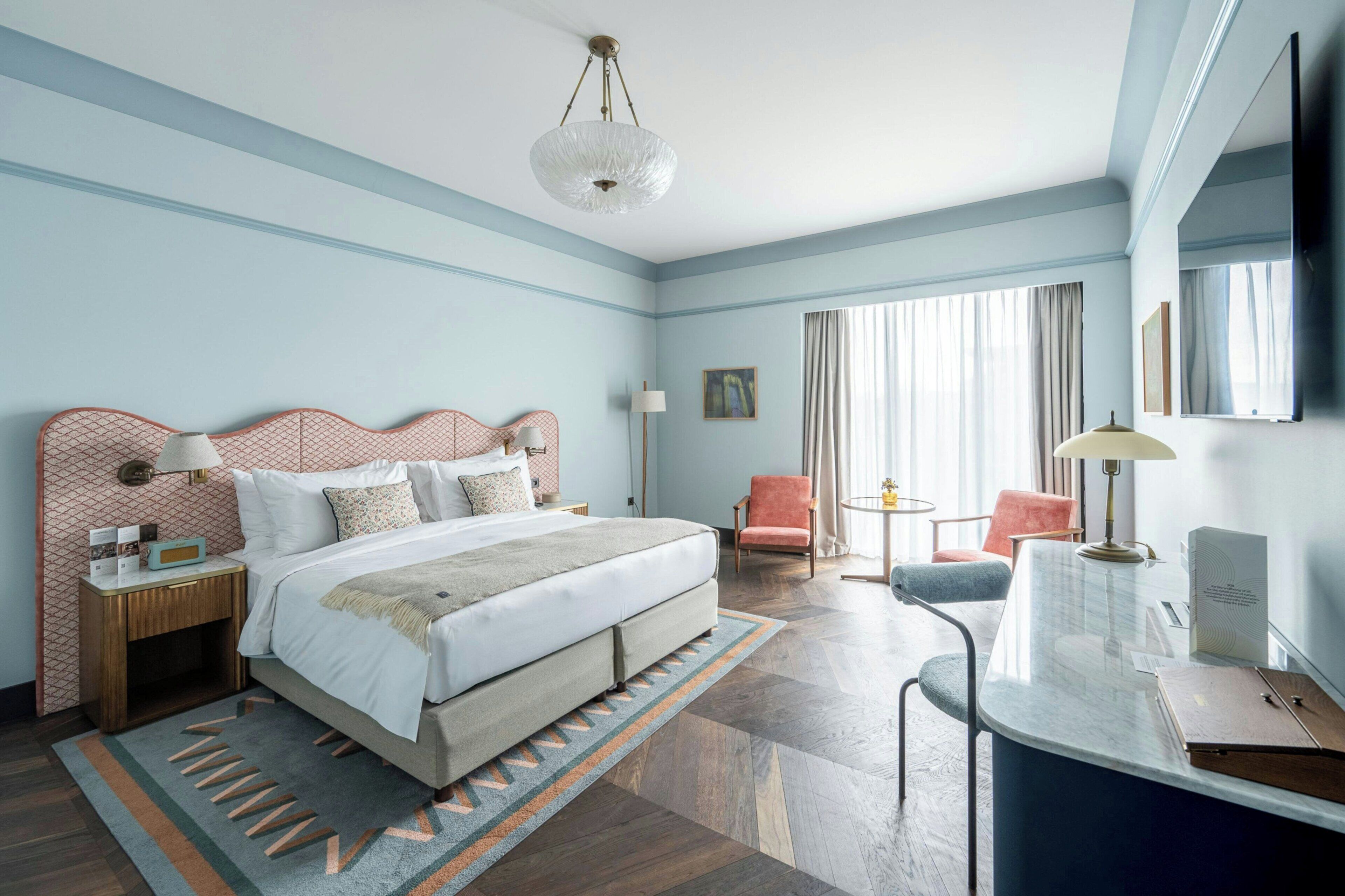 Heritage Grand King | Peralatan tempat tidur premium, bar mini, peti besi dalam bilik 