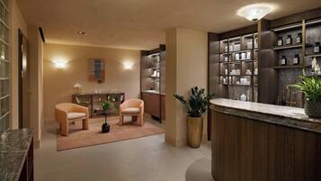 Sauna, baño de vapor, tratamientos corporales y aromaterapia