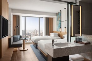 Hypo-allergenic bedding, minibar, in-room safe, desk - Fairfield By Marriott Phnom Penh (Phnom Penh)