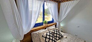 1 chambre, coffres-forts dans les chambres, fer et planche à repasser