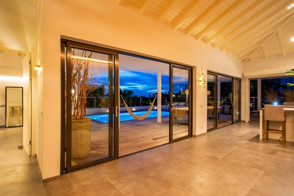 Villa - Luxurious Villa Coconut With Private Pool (Jan Thiel)