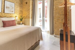 Zimmersafe, Bügeleisen/Bügelbrett, kostenlose Babybetten
