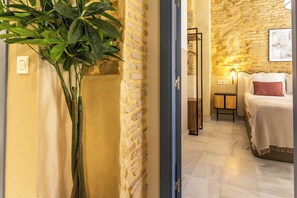 Apartment, 1 Bedroom | In-room safe, iron/ironing board, free cots/infant beds, free WiFi - Feelathome San Lorenzo Apartments (Seville)