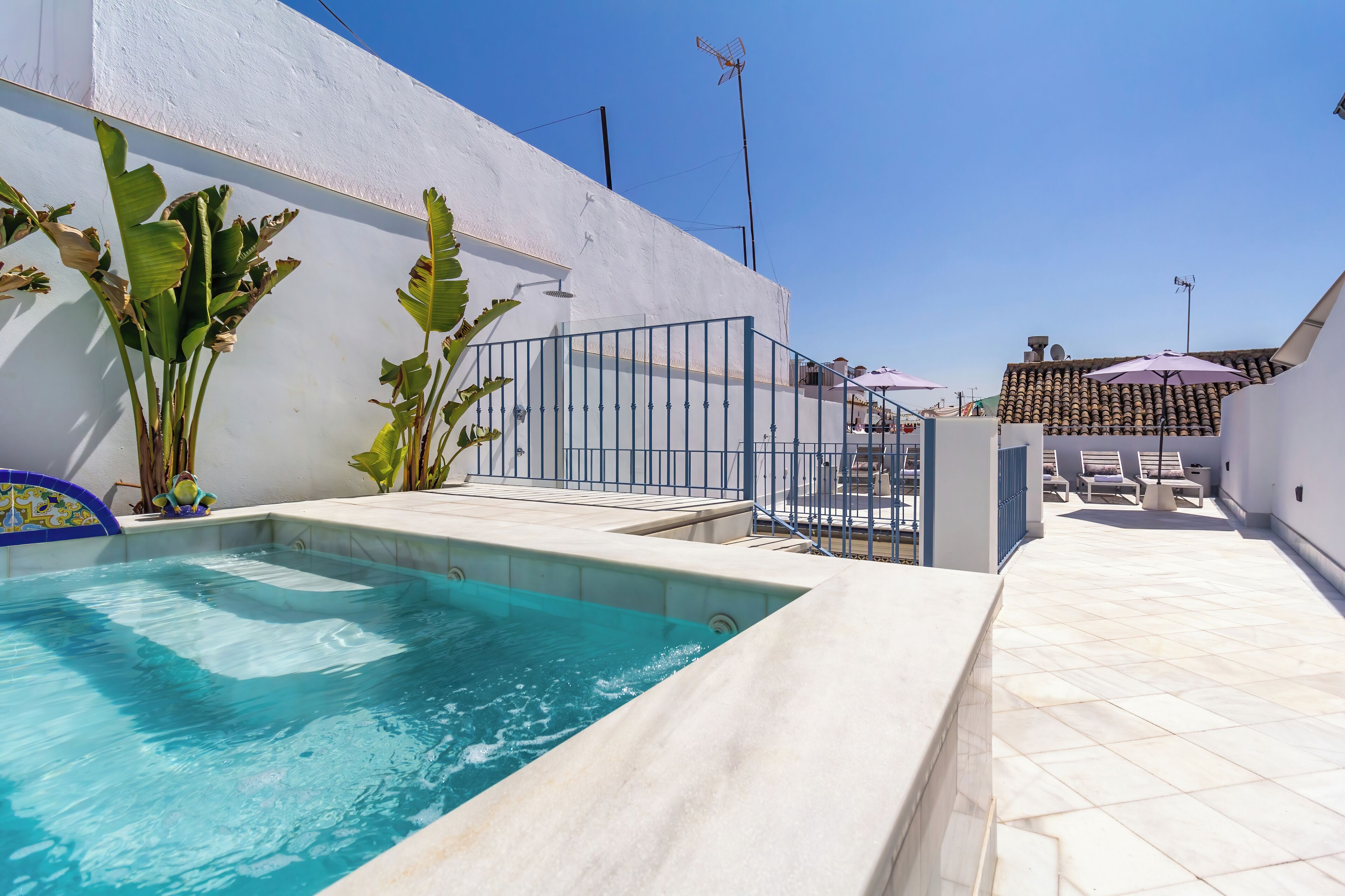 Een seizoensgebonden buitenzwembad