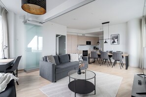 Living area - 12th Floor Sauna Retreat with Stunning City Views (Tampere)