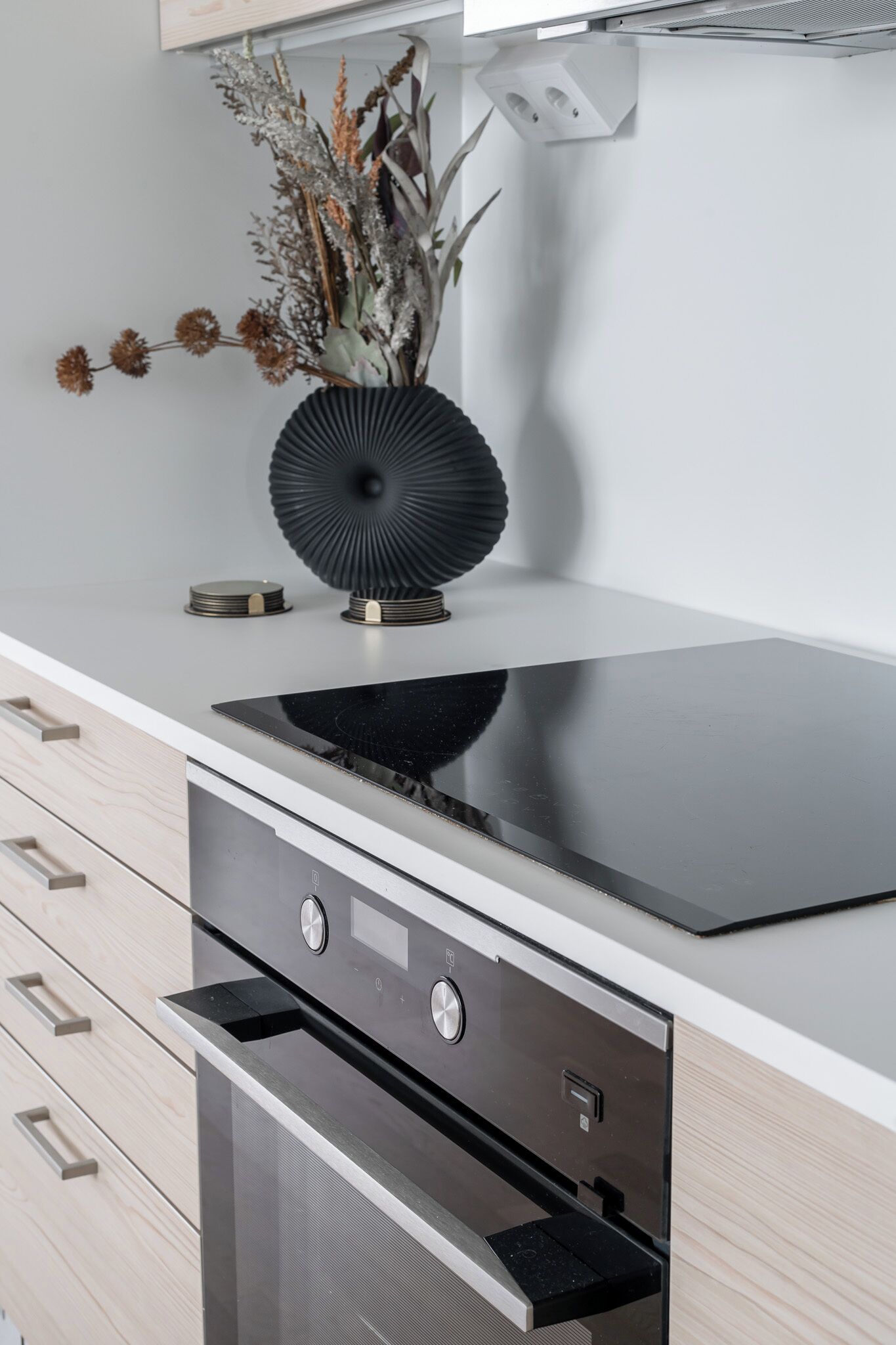 Exclusive Apartment | Private kitchen | Full-sized fridge, microwave, oven, stovetop