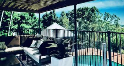 Tropical Retreat close to beach in an acreage