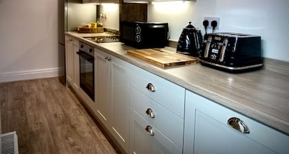 Family Modern 3 Bed Hot Tub House in Blackpool