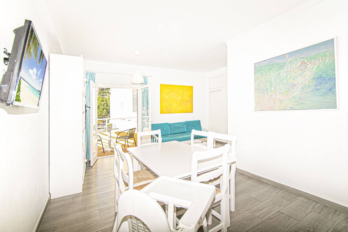 TV màn hình phẳng 100-cm có truyền hình vệ tinh, TV