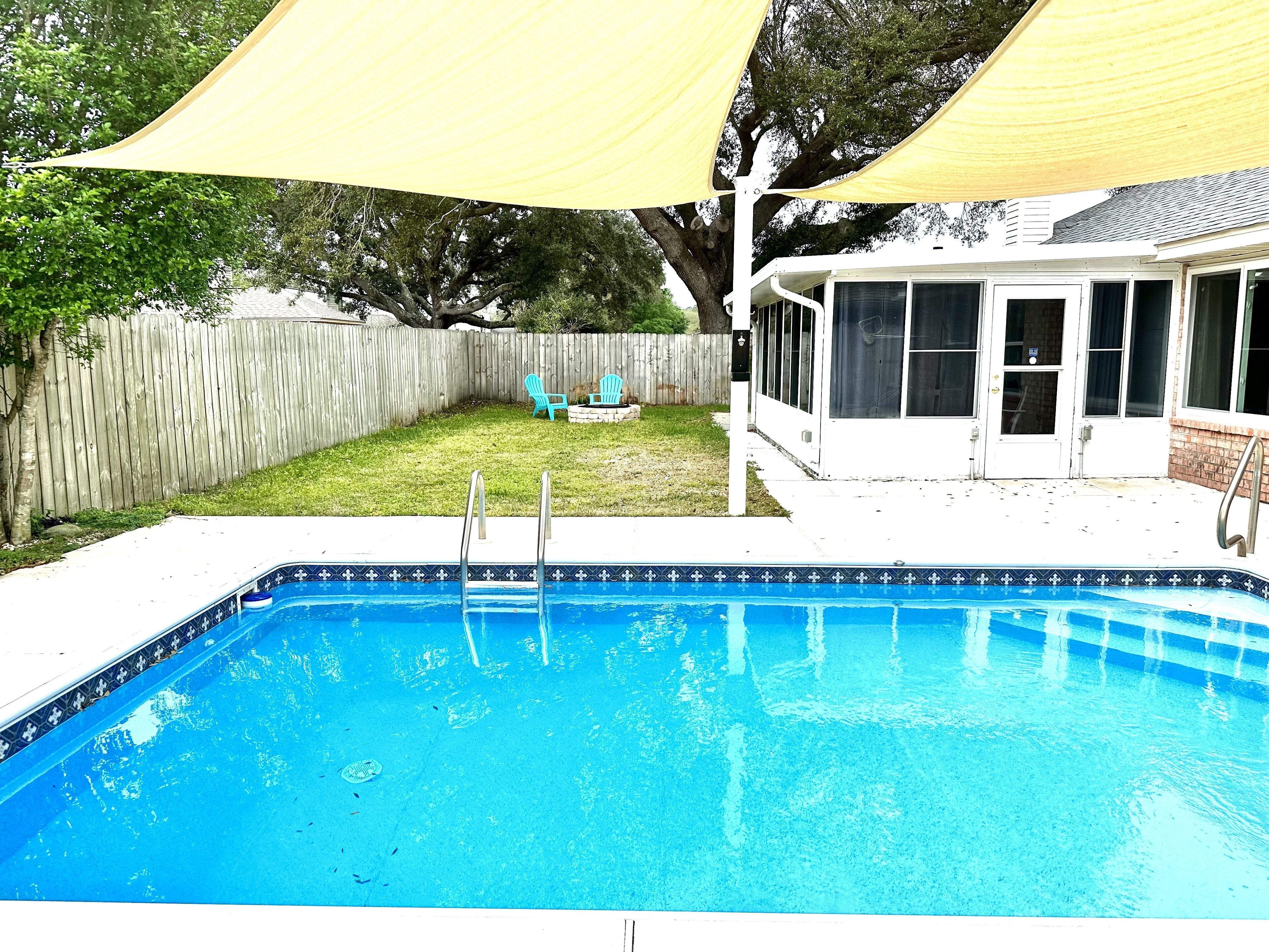 "Backyard Breeze "Private Pool (heated extra fee $), Bikes, Game Room
