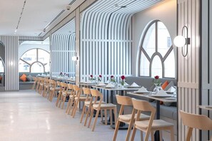 Daily buffet breakfast (SAR 49 per person) - As'saafa Hotel (Madinah)