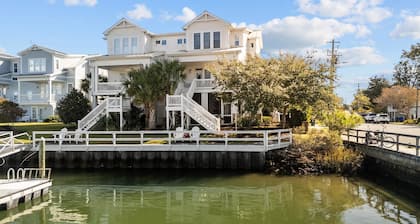 Sound Side Studio Apartment with Boat Slip (Bridgeview on Broad)