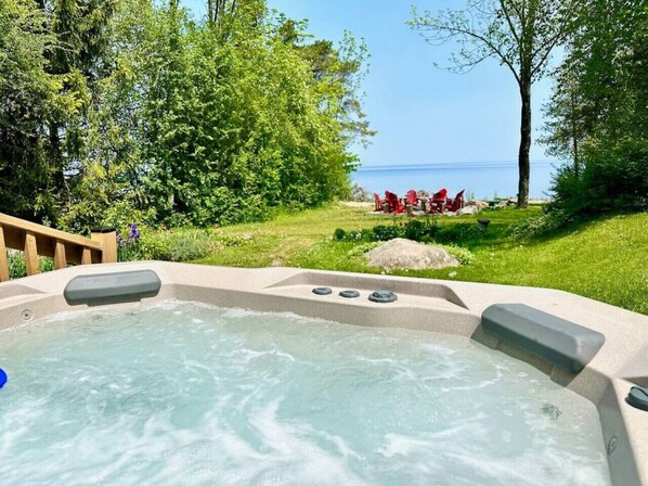 Baignoire à remous extérieure