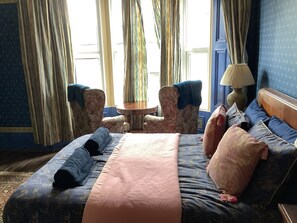 4 bedrooms, desk, iron/ironing board, free WiFi - 1900 House —6 min to Light Stadium and the beach (Sunderland)