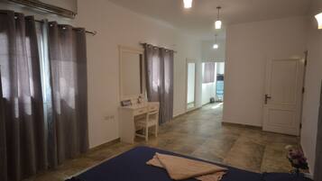 Sábanas de algodón egipcio, ropa de cama de alta calidad y minibar