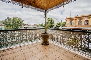 Property grounds - Mister Rice (Castlemaine)