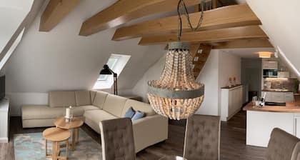 Exclusive vacation apartment on a very large plot