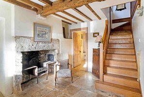 Interior - COTSWOLD ESCAPE WITH SWIMMING POOL ❤ CHELTENHAM (Cheltenham)