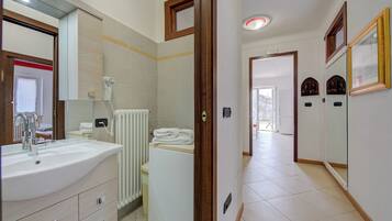 Family House, Multiple Bedrooms, Mountainside (Il Giardino In Montagna Family) | Bathroom | Shower, hair dryer, bidet, towels
