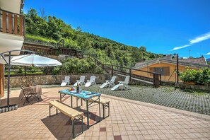 Family House, Multiple Bedrooms, Mountainside (Il Giardino In Montagna Family) | Outdoor dining - Il Giardino In Montagna Family Friendly (Tenno)
