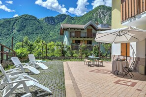 Family House, Multiple Bedrooms, Mountainside (Il Giardino In Montagna Family) | Outdoor dining - Il Giardino In Montagna Family Friendly (Tenno)