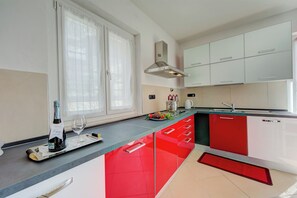 Family House, Multiple Bedrooms, Mountainside (Il Giardino In Montagna Family) | Private kitchen | Fridge, microwave, oven, stovetop - Il Giardino In Montagna Family Friendly (Tenno)