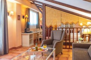 Junior Suite | Living area
