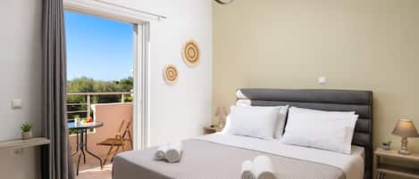 2 bedrooms, desk, soundproofing, iron/ironing board