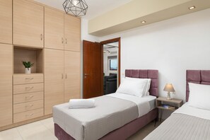 2 slaapkamers, een bureau, geluiddichte muren