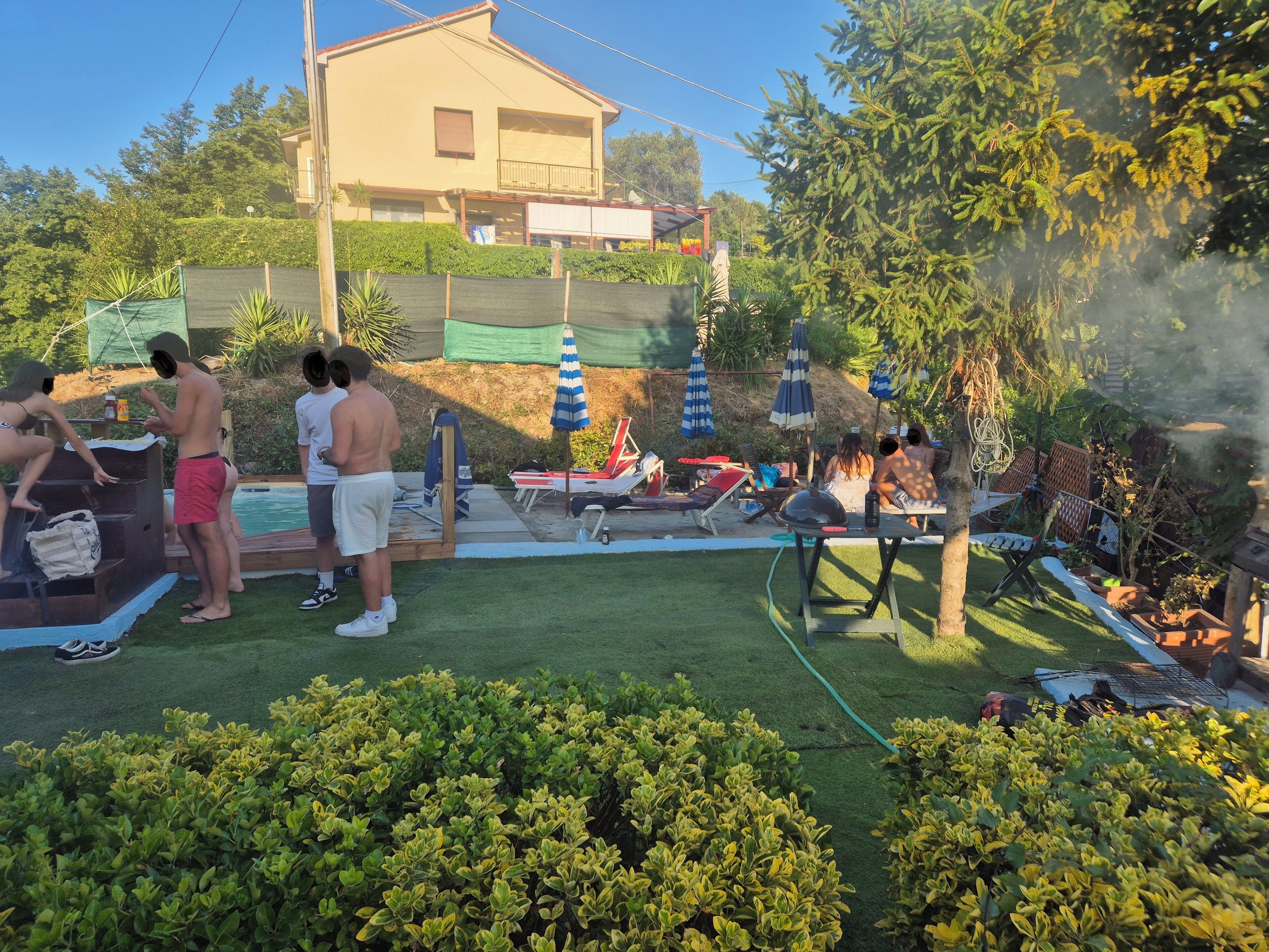 Piscine extérieure (ouverte en saison)