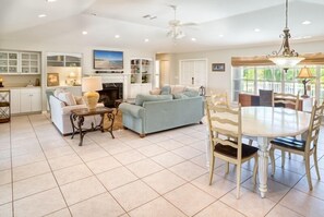 House, 3 Bedrooms | Dining