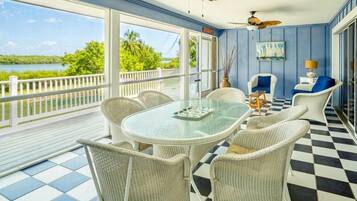 House, 3 Bedrooms | Dining