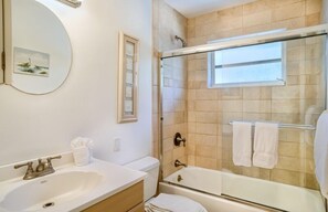 Nhà, 2 phòng ngủ | Phòng tắm