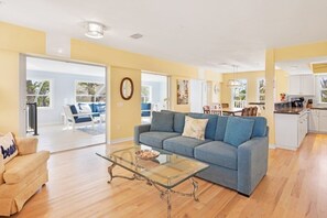 ハウス 5 ベッドルーム | リビング エリア