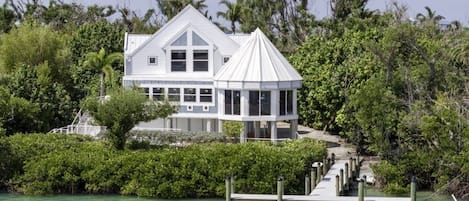 Maison, 4 chambres | Extérieur