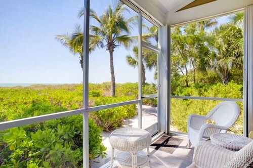 Winshall Home 4 Bedroom Home by RedAwning