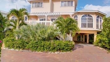 Condo, 3 Bedrooms | Exterior