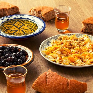 Breakfast area - Hotel Riad Qodwa (Sidi Abdallah Ghiat)