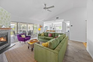 Maison, 4 chambres | Aire de séjour