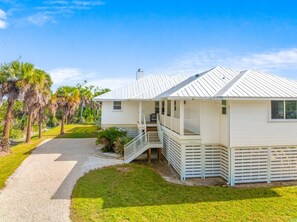 House, 4 Bedrooms | Exterior
