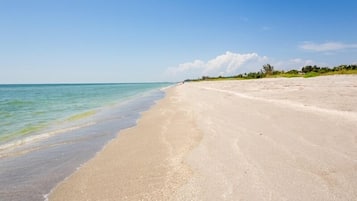 House, 4 Bedrooms | Beach