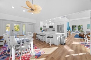 Casa, 4 habitaciones | Restaurantes