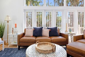 House, 4 Bedrooms | Living area